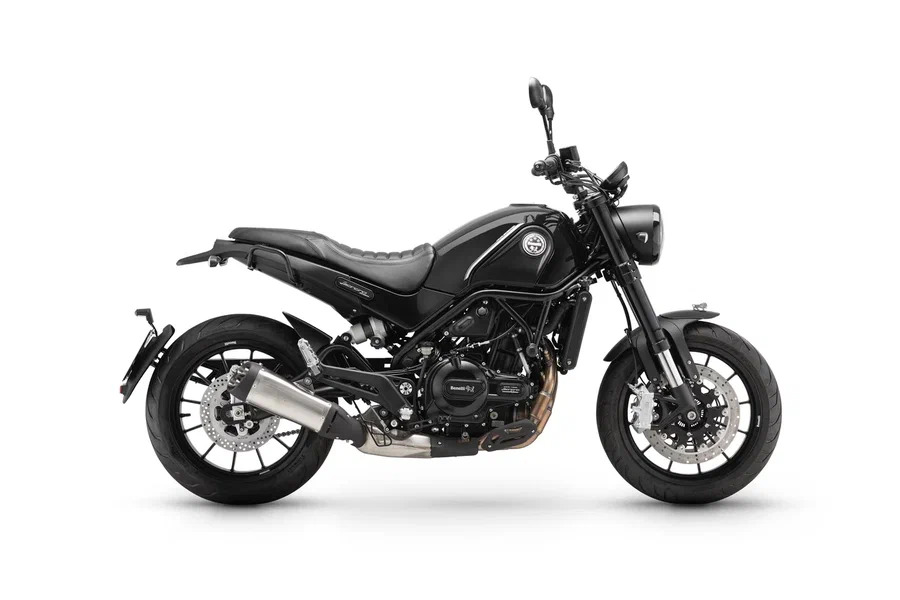 Мотоцикл Benelli Leoncino 500 Черный глянцевый