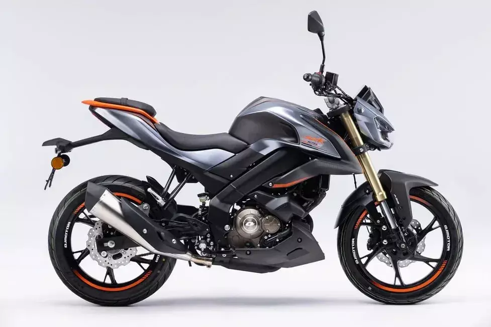 Мотоцикл QJMOTOR SRK 125S