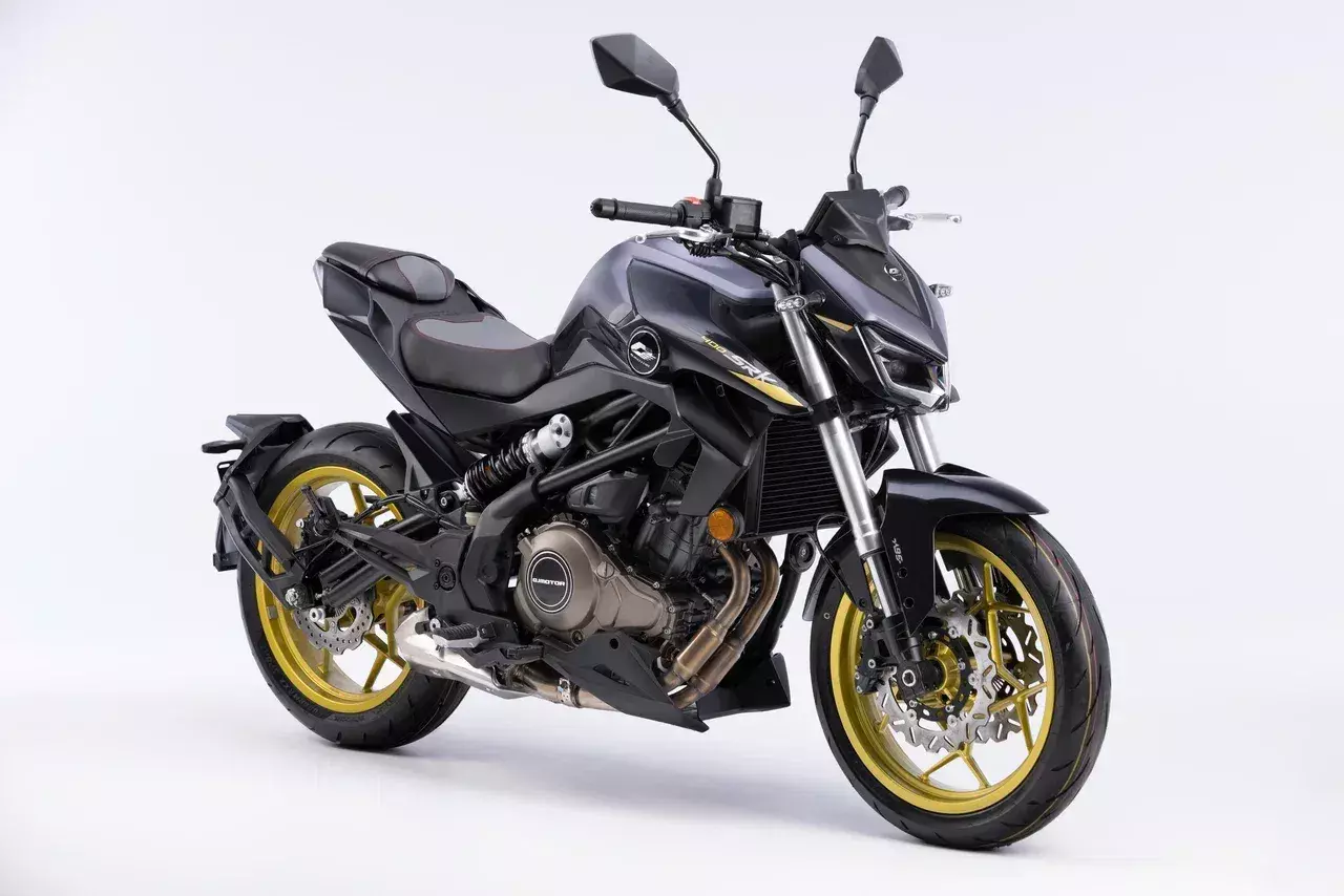 Мотоцикл QJMOTOR SRK 400