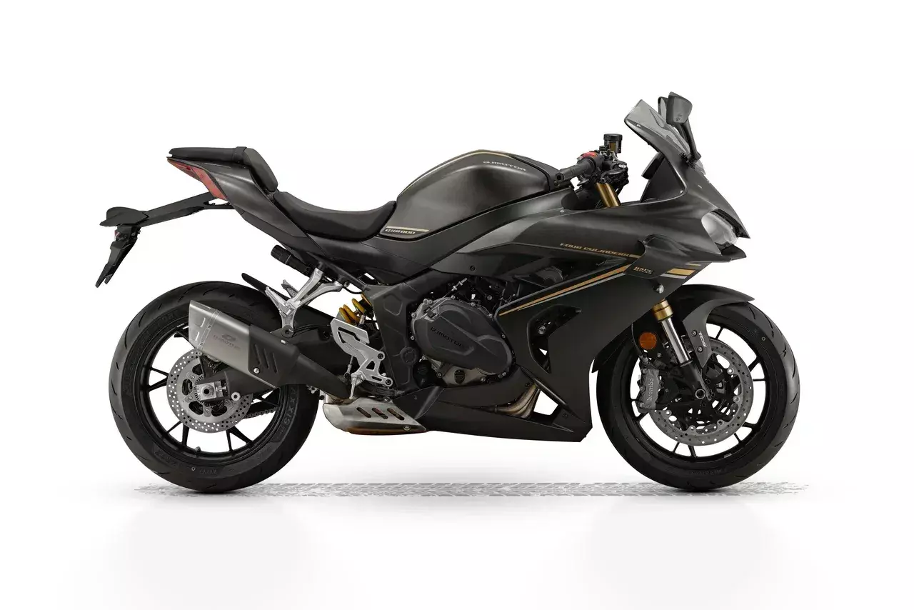 Мотоцикл QJMOTOR SRK 800RR