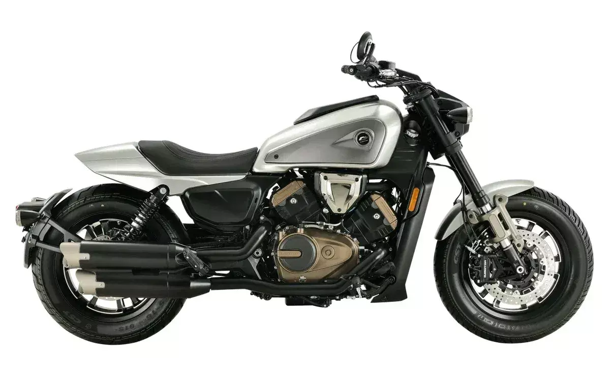 Мотоцикл QJMOTOR SRV 600V